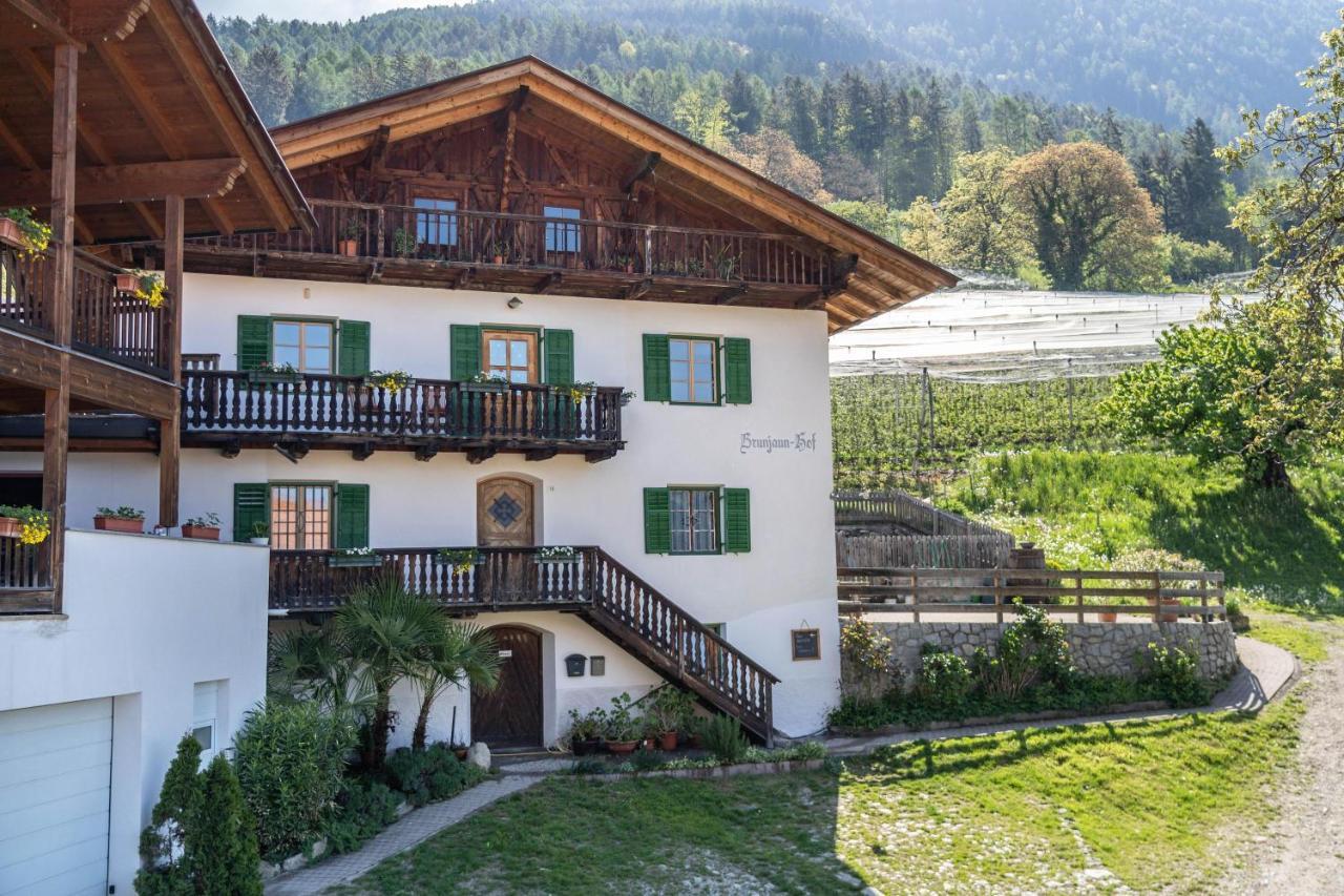 Ferienwohnung Brunjaunhof Schenna Exterior photo